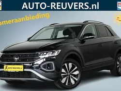 Zwart Gebruikt 2023 VW T-Roc Move SUV | € 24.900 (Eerlijke prijs)