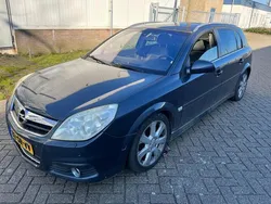Grijs Gebruikt 2006 Opel Signum Sport Stationwagen | € 899