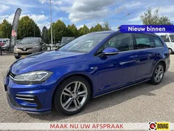 Blauw, metallic lak Gebruikt 2019 VW Golf VII Highline Stationwagen | € 17.890 (Iets duurder)