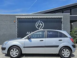Grijs Gebruikt 2006 Kia Rio Hatchback | € 1.999 (Eerlijke prijs)