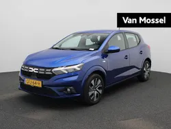 Blauw Gebruikt 2024 Dacia Sandero Expression Hatchback | € 18.440 (Eerlijke prijs)