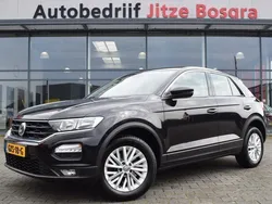 Zwart Gebruikt 2018 VW T-Roc Style SUV | € 16.450 (Eerlijke prijs)
