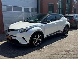 Wit, metallic lak Gebruikt 2017 Toyota C-HR Plus SUV | € 18.450 (Eerlijke prijs)