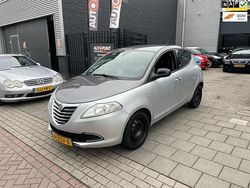 Grijs Gebruikt 2011 Lancia Ypsilon Silver Hatchback | € 1.999 (Eerlijke prijs)
