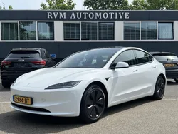 Wit Gebruikt 2024 Tesla Model 3 Sedan | € 37.940 (Iets duurder)