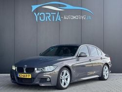 Grijs Gebruikt 2017 BMW 330 Executive Sedan | € 18.950 (Eerlijke prijs)