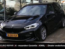 Zwart (metallic) Gebruikt 2021 BMW 118 M Sport Hatchback | € 23.395 (Eerlijke prijs)