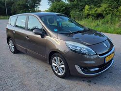 Bruin Gebruikt 2012 Renault Scénic III MPV | € 2.800 (Super prijs)