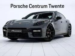 Grijs Nieuw 2025 Porsche Panamera 4 Sedan | € 186.064 (Iets duurder)
