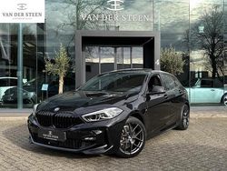Zwart Gebruikt 2021 BMW 118 Executive Hatchback | € 28.750 (Iets duurder)