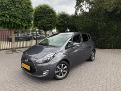 Grijs, metallic lak Gebruikt 2017 Hyundai ix20 MPV | € 12.950 (Eerlijke prijs)