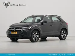 Zwart Gebruikt 2024 VW T-Roc R-line SUV | € 35.235 (Eerlijke prijs)