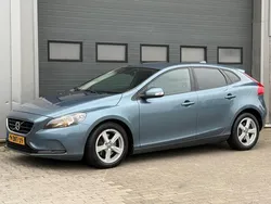 Blauw Gebruikt 2014 Volvo V40 Kinetic Stationwagen | € 5.945 (Eerlijke prijs)