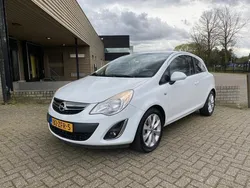 Wit Gebruikt 2012 Opel Corsa Edition Hatchback | € 3.945 (Iets duurder)