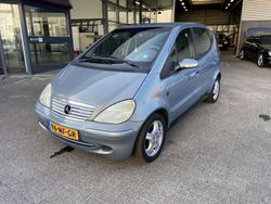 Blauw Gebruikt 2003 Mercedes A140 Elegance MPV | € 790 (Eerlijke prijs)