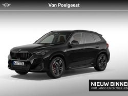Saphirschwarz metallic (475) (zwart metallic) Gebruikt 2025 BMW X1 M Sport SUV | € 59.900 (Eerlijke prijs)