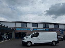 Wit Gebruikt 2015 Renault Trafic Komfort MPV | € 4.950