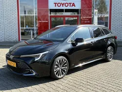 Zwart Gebruikt 2024 Toyota Corolla Hybrid Stationwagen | € 32.400