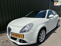 Wit Gebruikt 2010 Alfa Romeo Giulietta Distinctive Hatchback | € 4.000 (Goede deal)