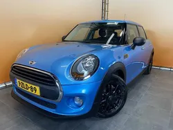 Blauw Gebruikt 2015 Mini ONE Hatchback | € 9.650 (Eerlijke prijs)