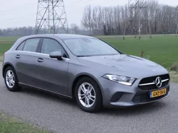 Grijs Gebruikt 2019 Mercedes A180 Premium Hatchback | € 19.995 (Super prijs)
