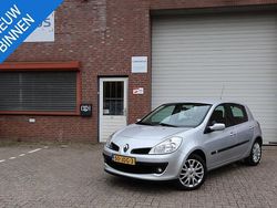 Grijs Gebruikt 2009 Renault Clio II Collection Hatchback | € 1.399 (Super prijs)