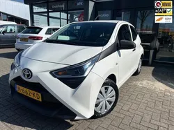 Wit Gebruikt 2020 Toyota Aygo Hatchback | € 10.499 (Goede deal)