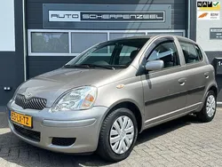 Grijs Gebruikt 2003 Toyota Yaris Verso Sol MPV | € 3.385 (Eerlijke prijs)