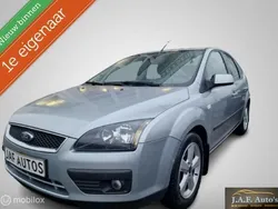Grijs Gebruikt 2005 Ford Focus Hatchback | € 2.250 (Eerlijke prijs)