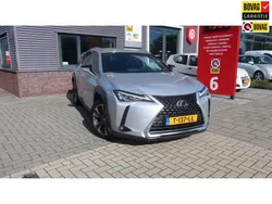 Grijs Gebruikt 2019 Lexus UX Executive Line SUV | € 27.750 (Goede deal)