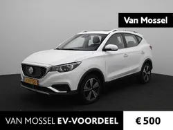 Wit Gebruikt 2020 MG ZS Luxury Sedan | € 14.995 (Eerlijke prijs)