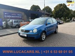 Blauw Gebruikt 2003 VW Polo Comfortline Hatchback | € 1.095 (Goede deal)