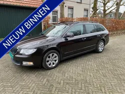Bruin, metallic lak Gebruikt 2013 Skoda Superb Business Line Stationwagen | € 4.950 (Eerlijke prijs)