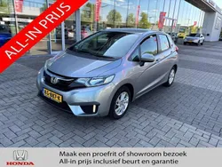Grijs, metallic lak Gebruikt 2016 Honda Jazz Comfort Hatchback | € 9.990