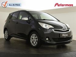 Zwart Gebruikt 2015 Toyota Verso-S Club MPV | € 15.899 (Iets duurder)