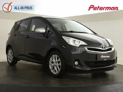 Zwart Gebruikt 2015 Toyota Verso-S Club MPV | € 15.899 (Iets duurder)