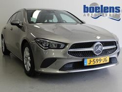 Grijs Gebruikt 2020 Mercedes CLA180 Shooting Brake Business Stationwagen | € 21.439 (Eerlijke prijs)