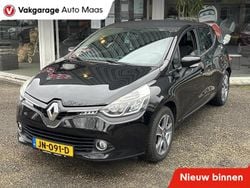 Zwart Gebruikt 2016 Renault Clio IV Night&Day Hatchback | € 5.949 (Iets duurder)