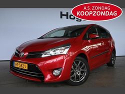 Rood Gebruikt 2015 Toyota Verso Business Edition MPV | € 13.940 (Eerlijke prijs)