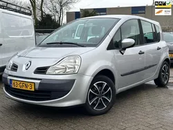 Grijs Gebruikt 2008 Renault Grand Modus MPV | € 4.250 (Eerlijke prijs)