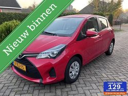 Rood Gebruikt 2015 Toyota Yaris Comfort Hatchback | € 9.450 (Eerlijke prijs)