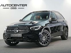 Zwart Gebruikt 2021 Mercedes GLC300e AMG SUV | € 49.895 (Duur)