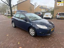 Blauw Gebruikt 2013 Ford Focus Hatchback | € 6.499 (Eerlijke prijs)