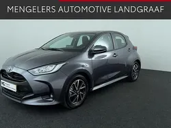 Grijs Gebruikt 2023 Toyota Yaris Hatchback | € 24.450 (Eerlijke prijs)