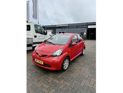 Rood Gebruikt 2008 Toyota Aygo Hatchback | € 2.995 (Eerlijke prijs)