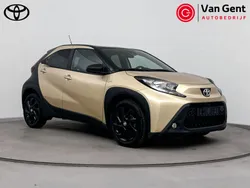 Geel Gebruikt 2022 Toyota Aygo Envy Hatchback | € 19.999 (Iets duurder)