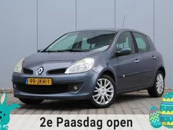 Blauw Gebruikt 2009 Renault Clio II Collection Hatchback | € 2.999 (Eerlijke prijs)