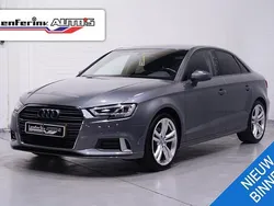 Grijs, metallic lak Gebruikt 2018 Audi A3 Sport Sedan | € 19.800 (Eerlijke prijs)