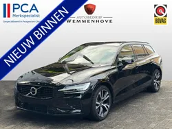 Zwart Gebruikt 2021 Volvo V60 R-Design Stationwagen | € 28.345 (Goede deal)