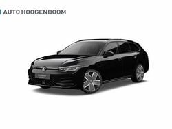 Zwart Gebruikt 2024 VW Passat R-line Edition Stationwagen | € 51.750 (Eerlijke prijs)
